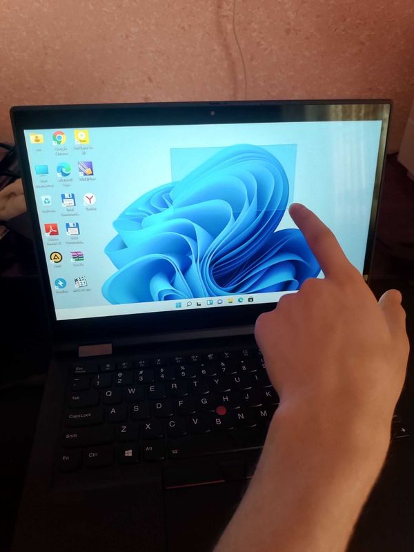 Lenovo Thinkpad x13 yoga x360 noutbuk i5 10 avlod Lenovo Thinkpad x13 yoga x360 noutbuk i5 10 avlod