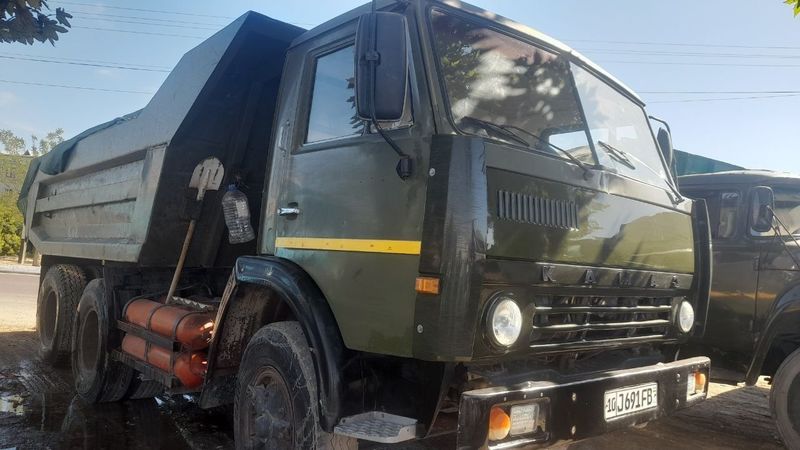 Kamaz 1982 yil holati zo'r mator qilingan 8 ta yangi balon taqilgan