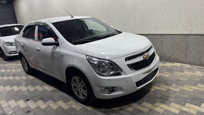 Chevrolet cobalt 2021