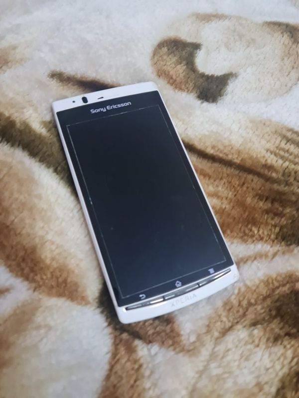 Мобильный телефон Sony ericsson Мобильный телефон Sony ericsson