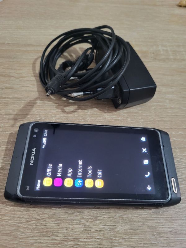 Nokia n8 sotuvda
