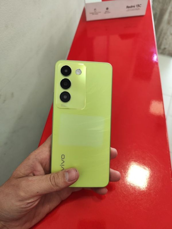 Vivo Y100. Yangidek
