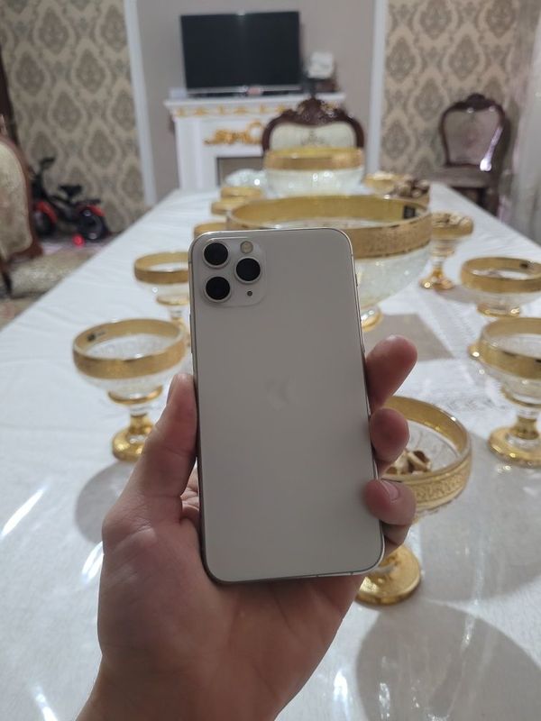 Iphone 11pro 64GB face id true tone ishlidi holat yaxwi Iphone 11pro 64GB face id true tone ishlidi holat yaxwi