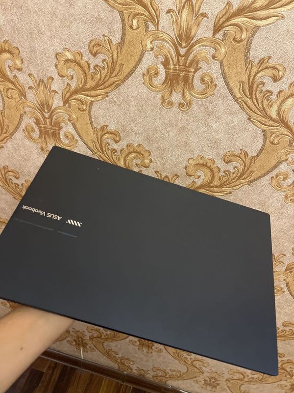 Asus Vivobook 15 Sotiladi ( narxiga mos )