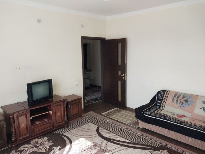 2 xonali uy sotiladi. Manzil: Bekobod shahar 14 daha 86 uy 27 xonadon 2 xonali uy sotiladi. Manzil: Bekobod shahar 14 daha 86 uy 27 xonadon