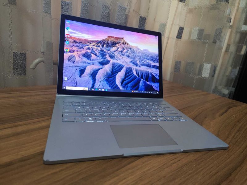 Microsoft Surface Book 2 Microsoft Surface Book 2
