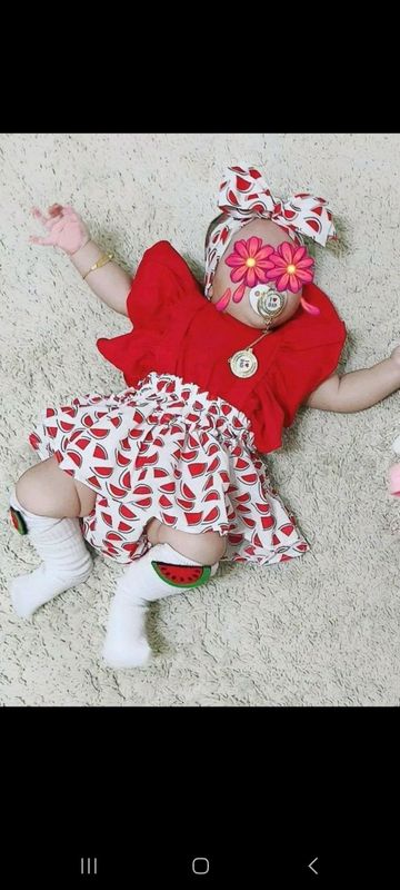 fotosessiya kiyimchasi qizzaloqlar uchun.