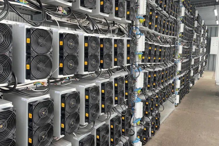Асики AntMiner в наличии и под заказ