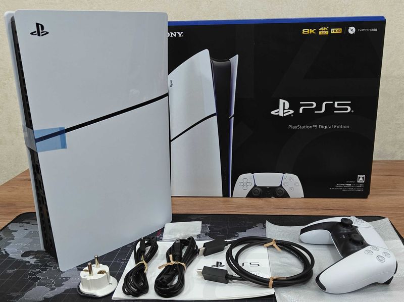 PlayStation 5 Digital Edition [Slim/Japan]