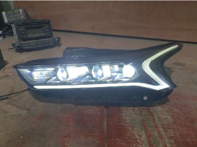 Kia K5 full led farasi b/u Kia K5 full led farasi b/u
