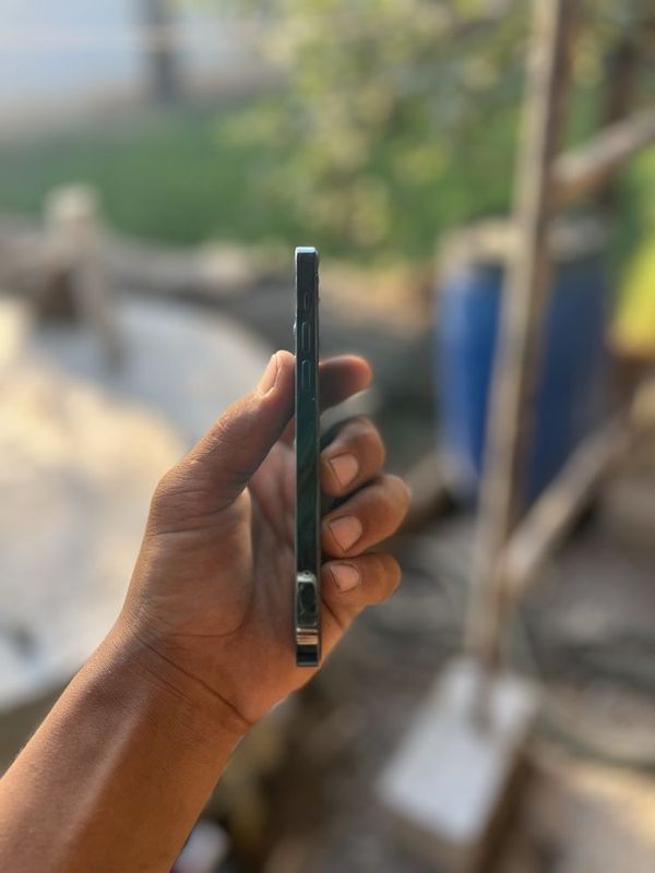 Iphone 12 pro xolati yaxshi