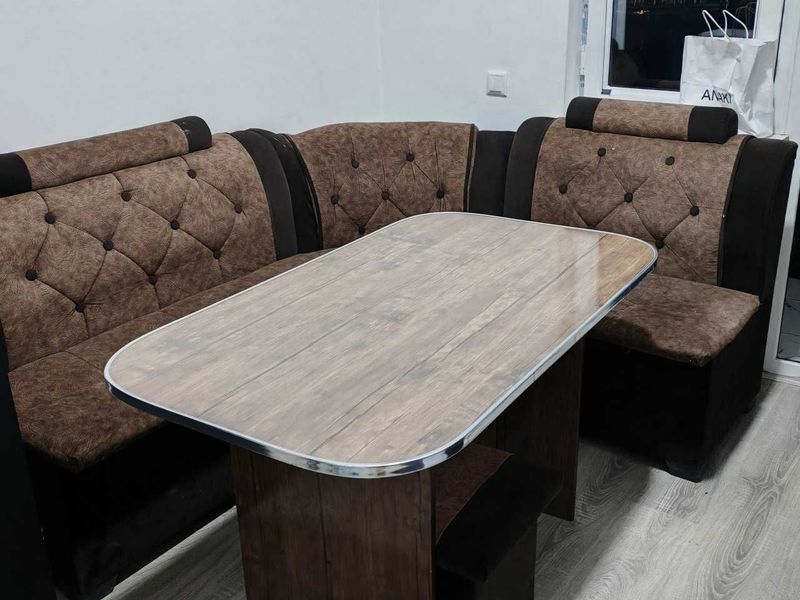 Ugolok mebel sotiladi Ugolok mebel sotiladi