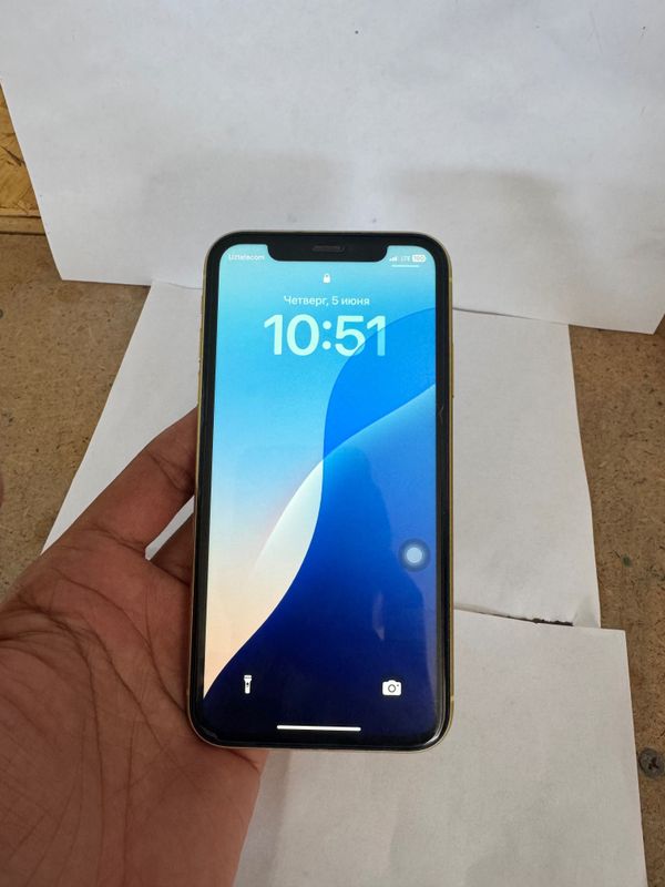 Продам Iphone 11 в хорошем состоянии