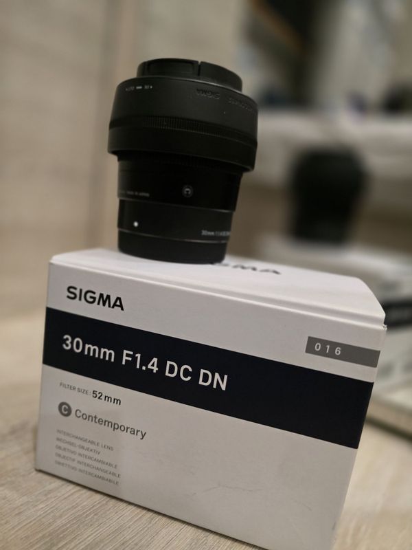 Sigma 30mm F/1.4 DC DN