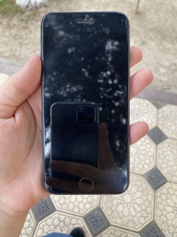 Iphone 8 sotiladi Iphone 8 sotiladi