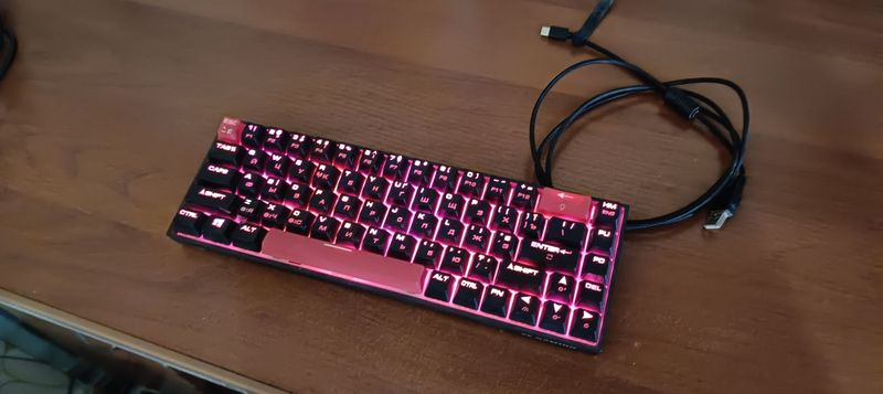 Продам игровую механическую клавиатуру 2e gaming kg380 Продам игровую механическую клавиатуру 2e gaming kg380