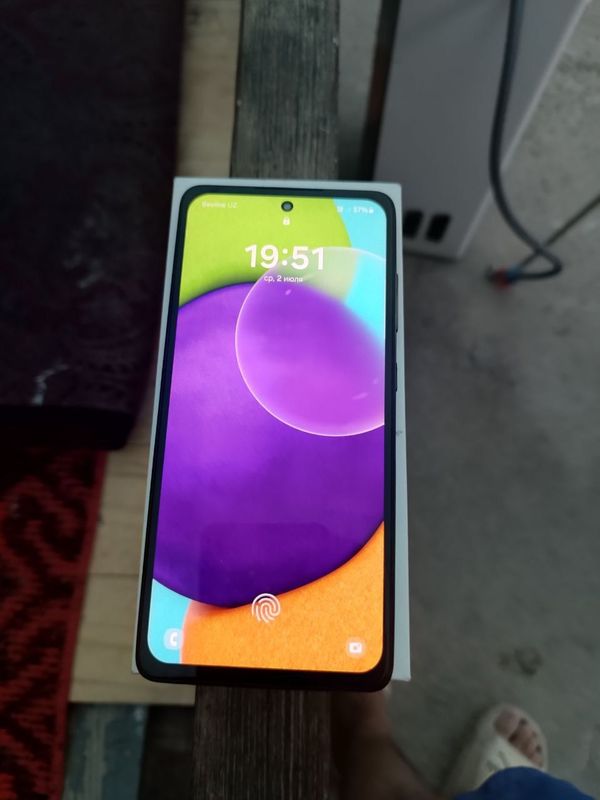 Samsung a52 sotiladi abmenam bor