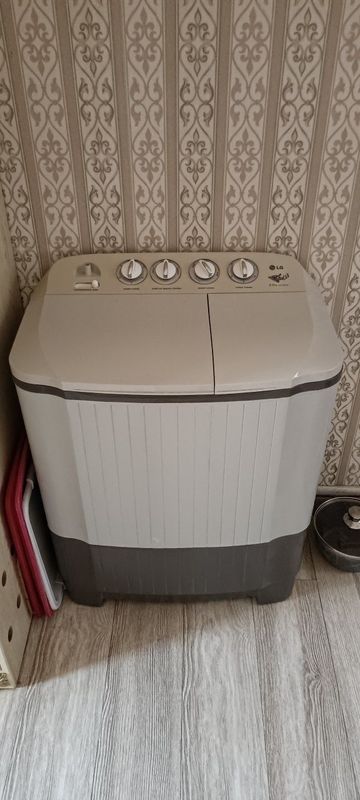 LG пол автомат стиральная машина почти новый использовали 4 месяцев LG пол автомат стиральная машина почти новый использовали 4 месяцев