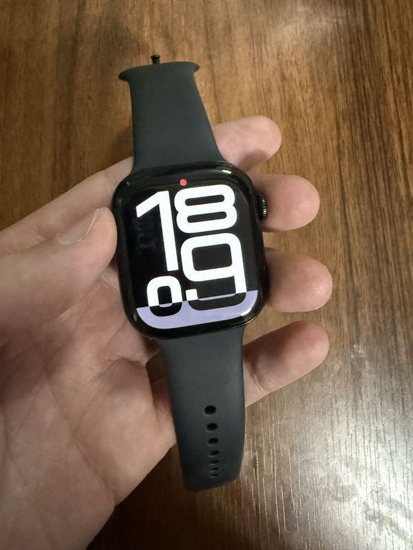 IWatch 10 42mm sotiladi IWatch 10 42mm sotiladi
