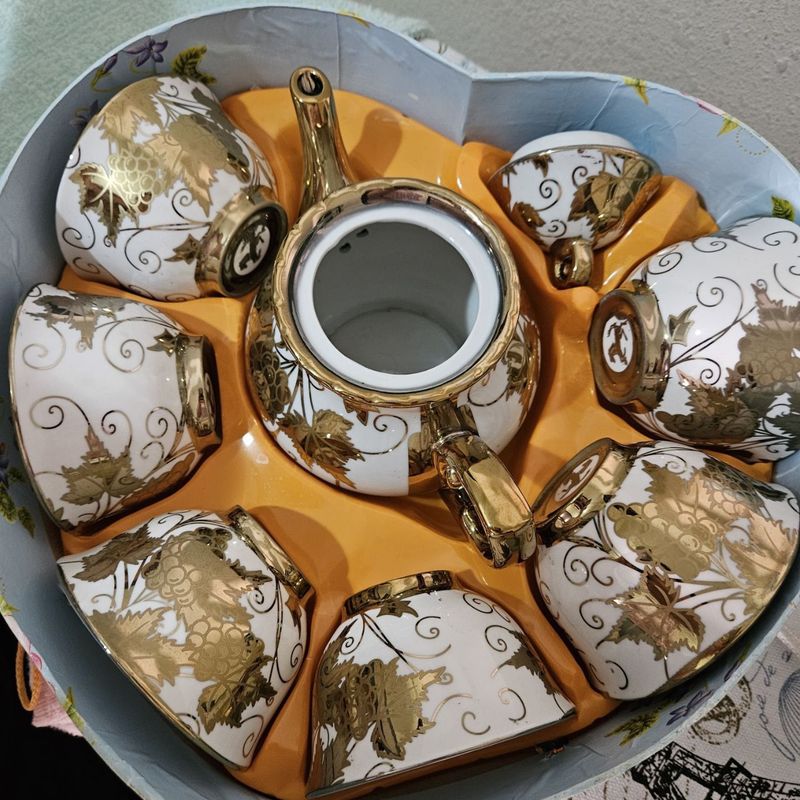 Продам чайный сервиз