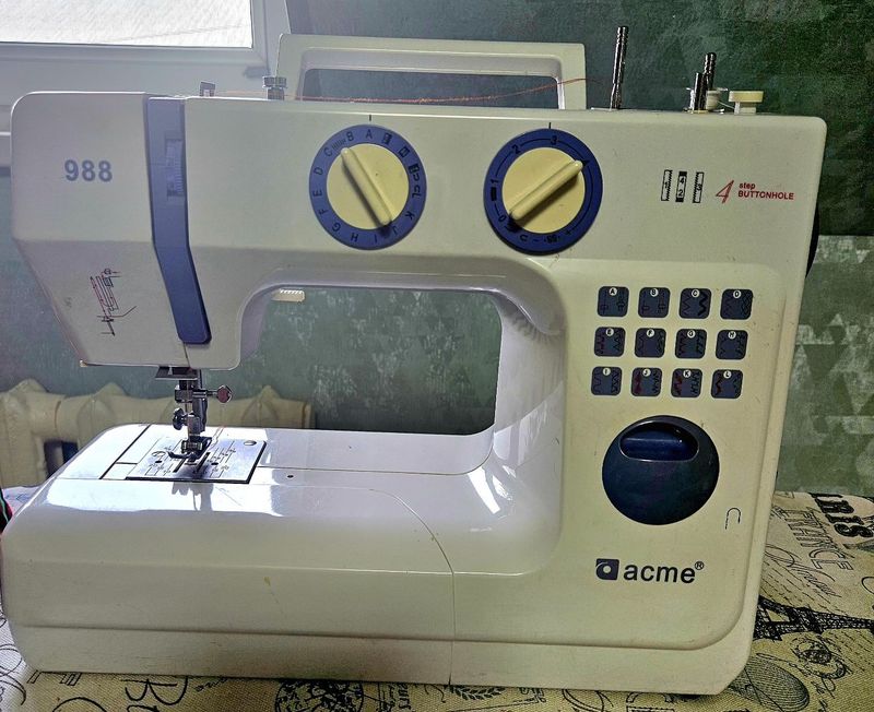 Продаётся машинка Продаётся машинка