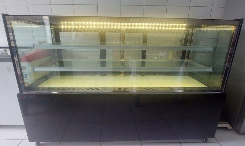 Срочна витрина холодильник сотилад Срочна витрина холодильник сотилад