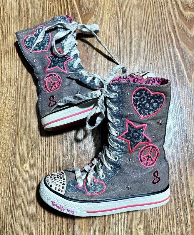 Кроссовки Skechers с подсветкой (США)
