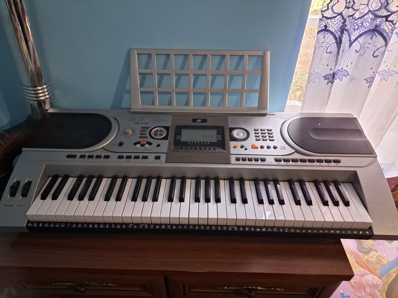 sintezator (pianino)