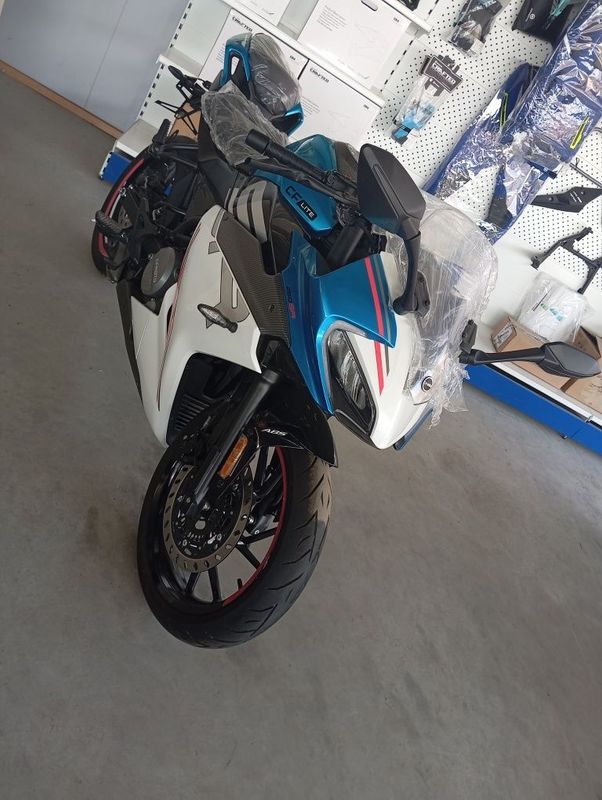 Matatsikl Cfmoto 250 Sr orginal texnika