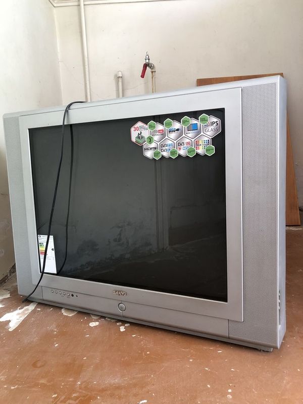 телевизор SANYO с кинескопом. стерео телевизор SANYO с кинескопом. стерео
