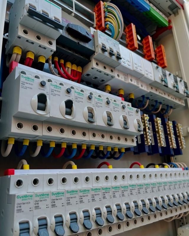 Электромонтажные работы