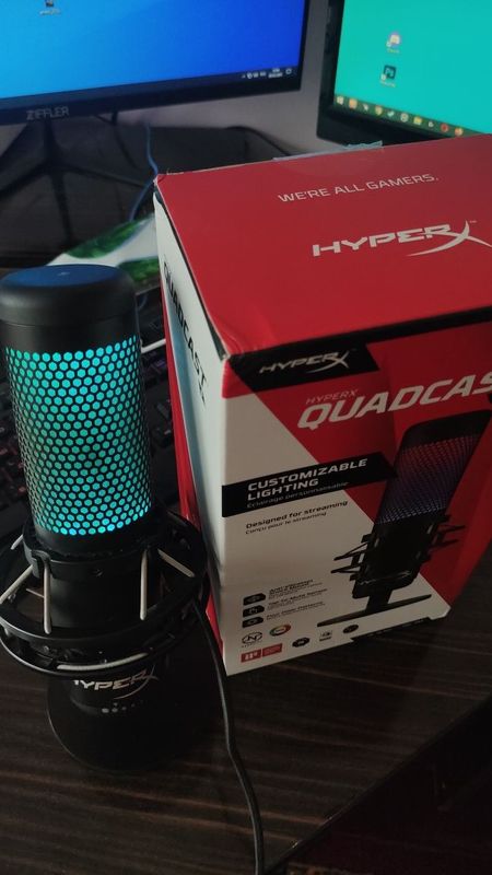 Микрофон Hyper X Quadcast S Микрофон Hyper X Quadcast S