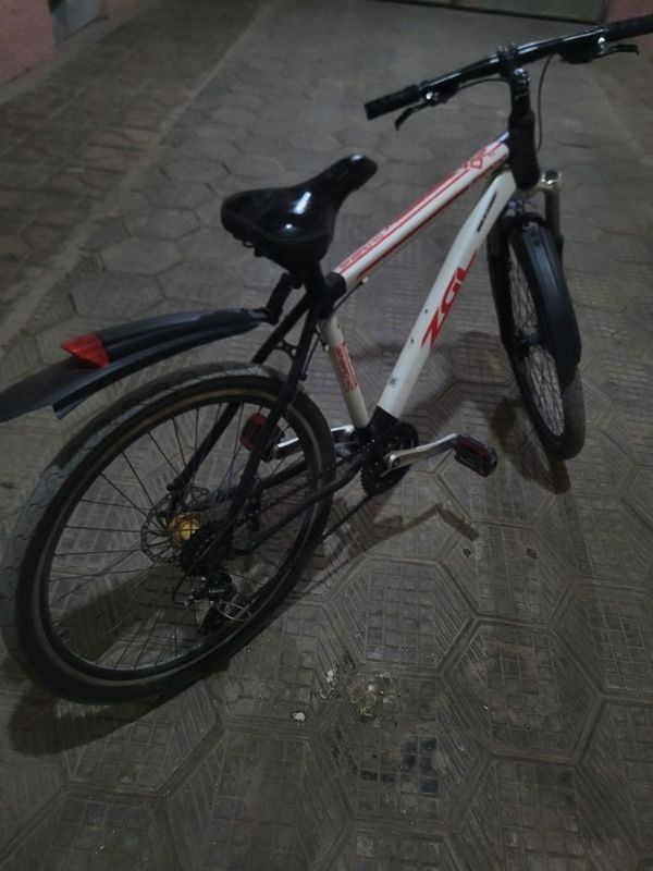 Velosped holti tiniq Velosped holti tiniq