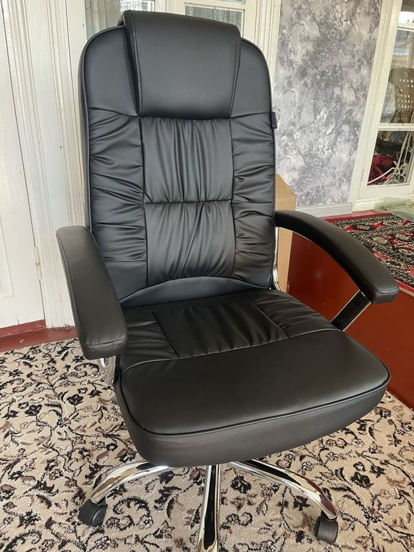 Kompyuter kreslo sotiladi xolati ideal Kompyuter kreslo sotiladi xolati ideal