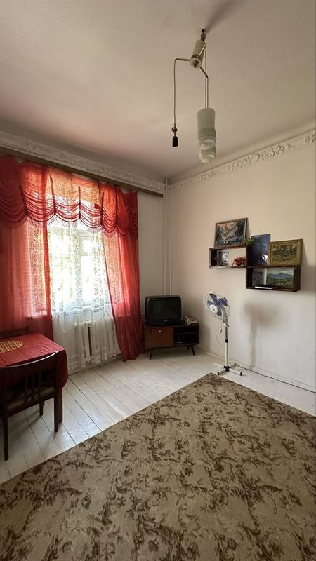 Ижарага 1/3/3 Паркентский базар 1 комнатная в аренду можно 2 студентам