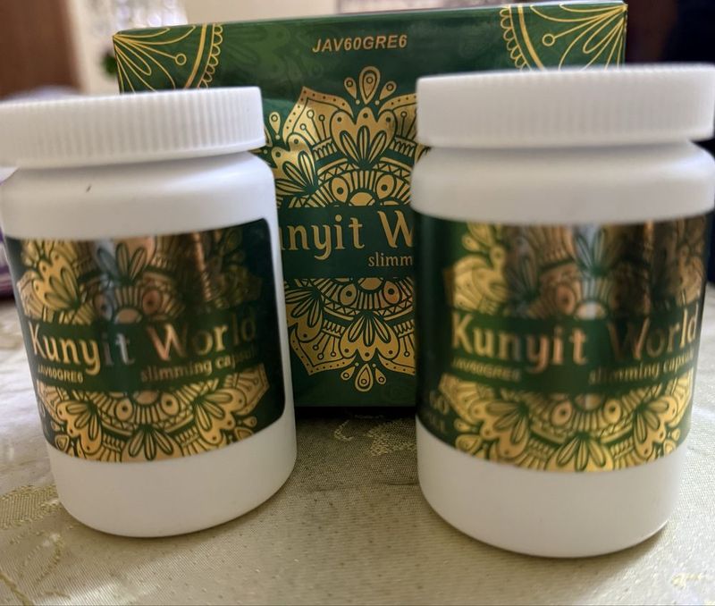Kunyit world slimming capsule ozdiruvchi kapsula Kunyit world slimming capsule ozdiruvchi kapsula