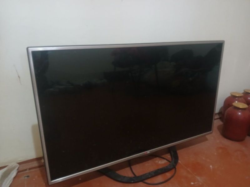 TV LG 42 LA 615 V