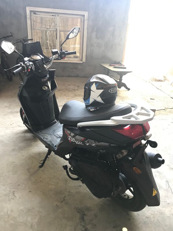 Skuter 150 cc Skuter 150 cc