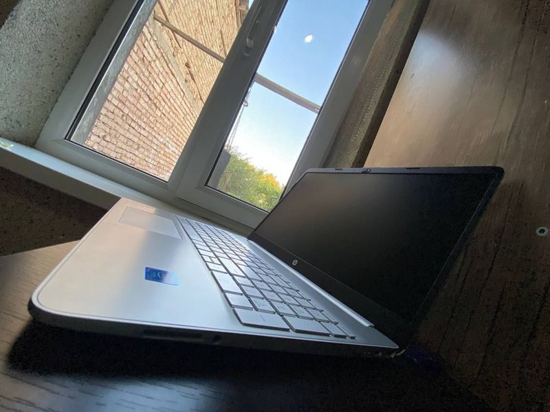 Laptop HP 15s-fq0008nia/ 15.6 Intel N4120 / 4GB DDR4 / 256GB SSD / 1 Laptop HP 15s-fq0008nia/ 15.6 Intel N4120 / 4GB DDR4 / 256GB SSD / 1