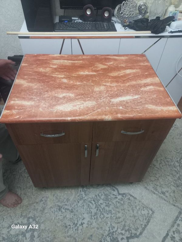 Продаётся шкаф для кухни Продаётся шкаф для кухни