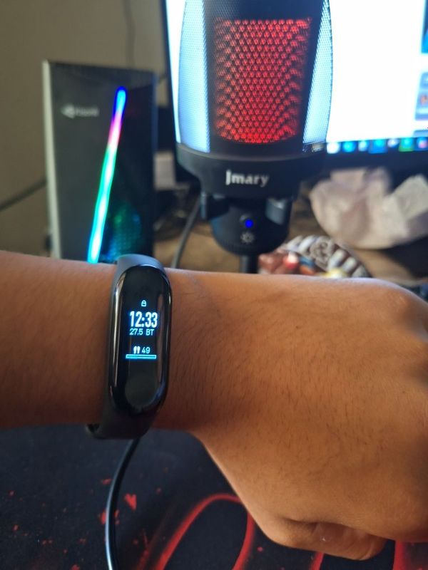 Mi band 3 arginal 3-dona bor ishlatgan farqiga boradi Ayb:yuq Narx Mi band 3 arginal 3-dona bor ishlatgan farqiga boradi Ayb:yuq Narx