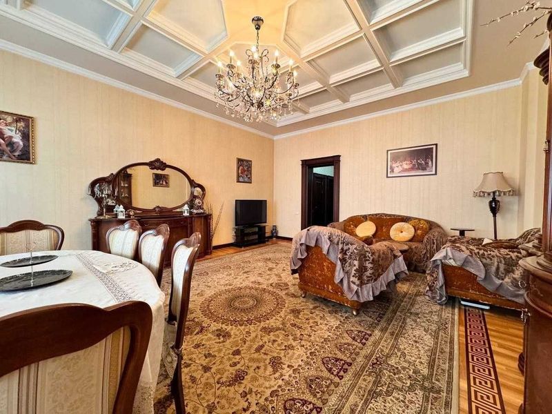 #823 Продается квартира 190 кв.м Мирабад ул Садык Азимова 3/1/8 #823 Продается квартира 190 кв.м Мирабад ул Садык Азимова 3/1/8
