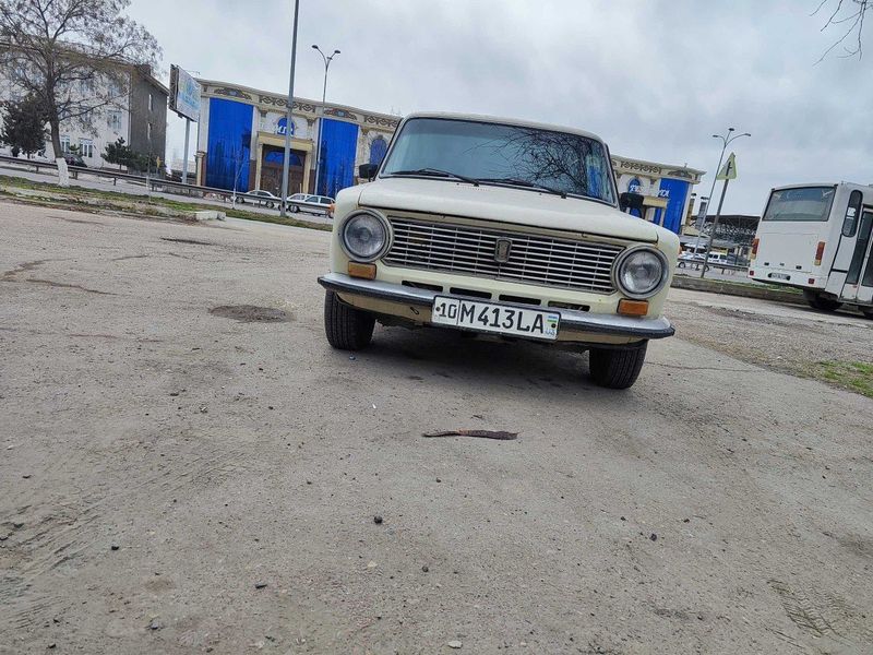 Vaz 21013 sotiladi!