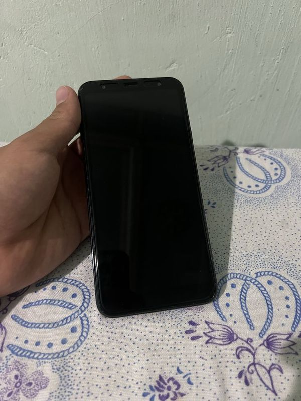 SAMSUNG J4+ holati ideal