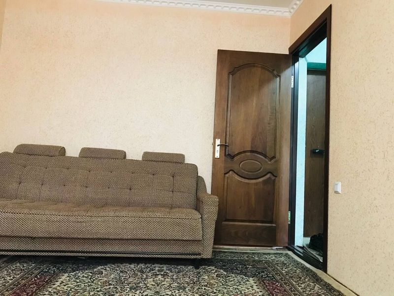 Бухоро шаҳри, Мустакиллик кўчаси, 44-уй, 112-хона. 3 этаж, 1 хоналик.