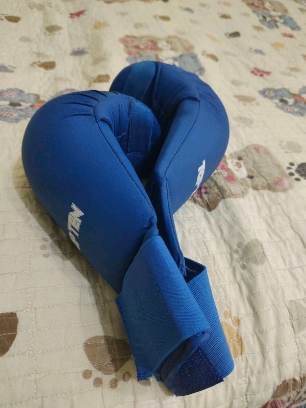 Karate qoʻlqoplari Karate qoʻlqoplari