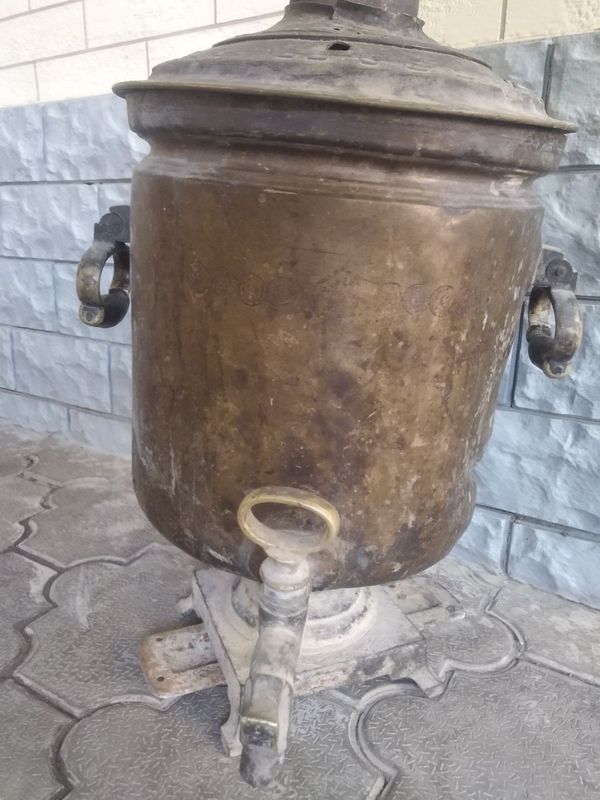 Samovar sotiladi qadimiy