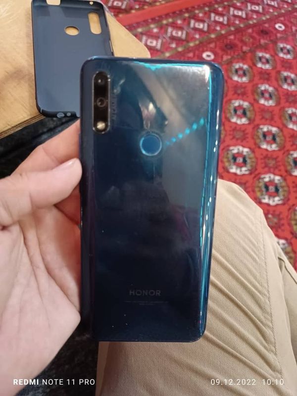 Honor 9x 4 128 pamyati telefona garantiya