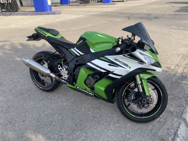 Kawasaki ZX10R 2012 сотаман Kawasaki ZX10R 2012 сотаман