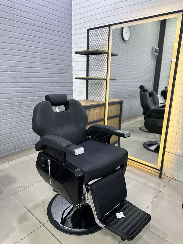 Kreslo barbershop va guzallik salonlari uchun Kreslo barbershop va guzallik salonlari uchun